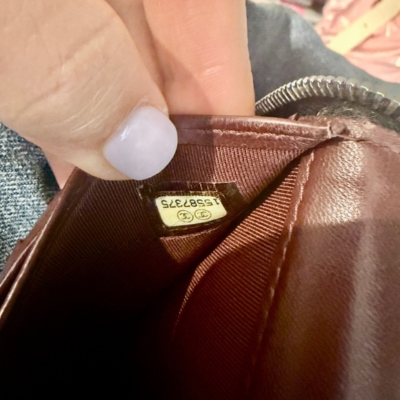 CHANEL Black Quilted Leather Wallet - Picture 2 of 8